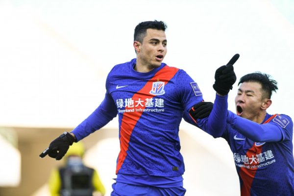 线上股票炒股配资 莫雷诺重返上海在友谊赛表现出色，球迷：申花应让他替换米内罗